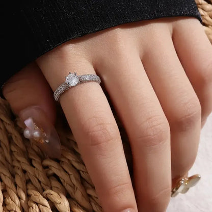 Elegant Copper Zirconia Adjustable Ring – Vintage Gemstone Shine