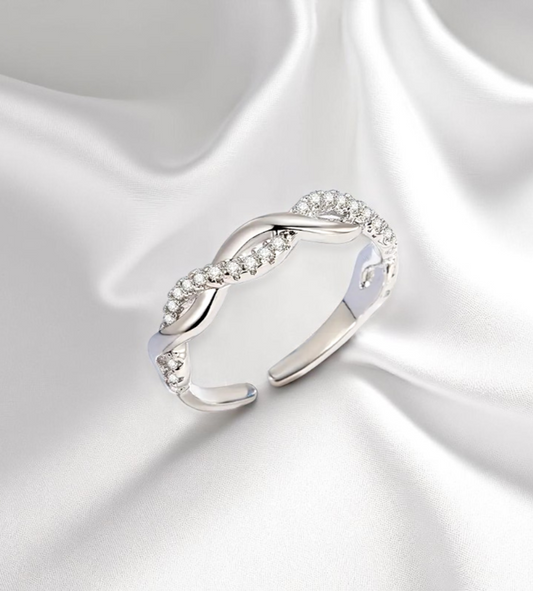 Chic Twisted Rhinestone Cuff Ring – Elegant Knot Design