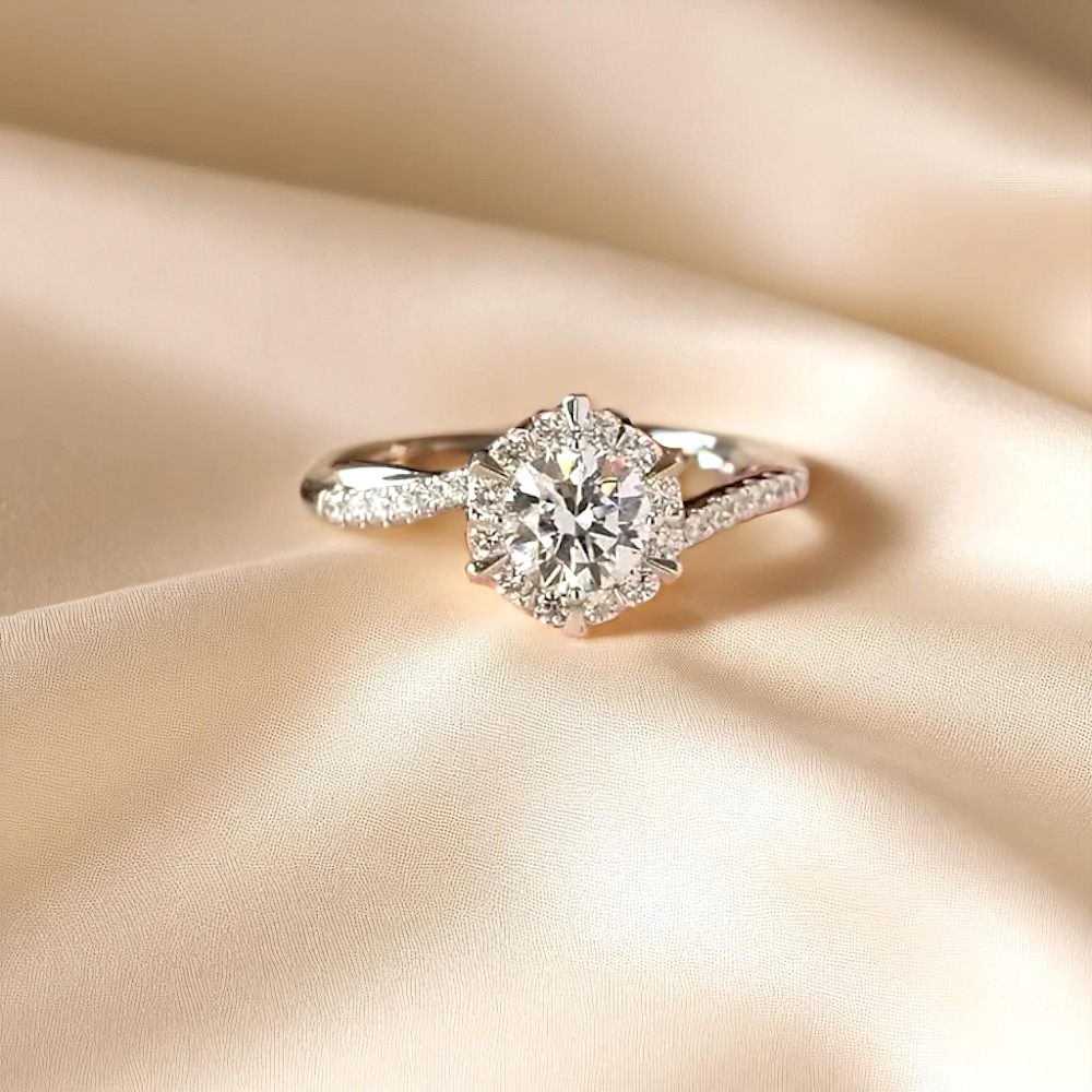 Classic Six-Claw Moissanite Ring – Adjustable Silver-Plated Elegance