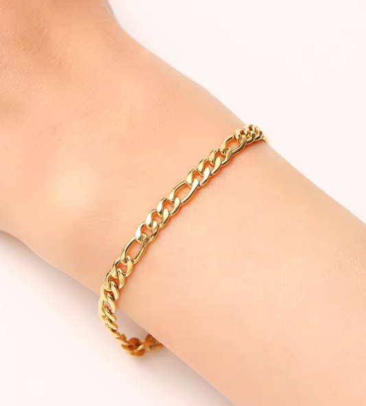 Water Wave & Figaro Chain Bracelet – Stylish Gold Link Jewelry