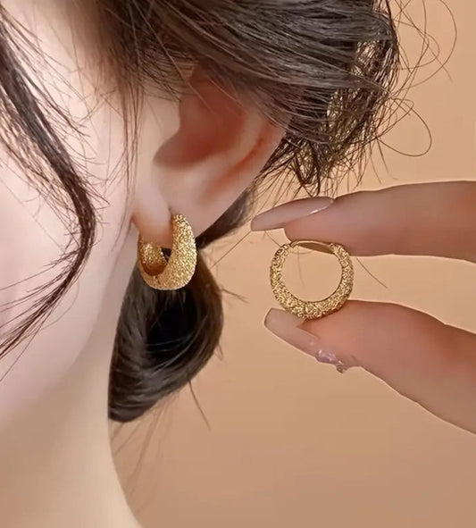 Elegant Vintage Frosted Copper Hoop Earrings for Women