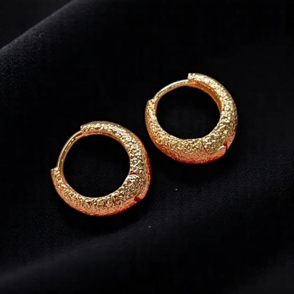 Elegant Vintage Frosted Copper Hoop Earrings for Women
