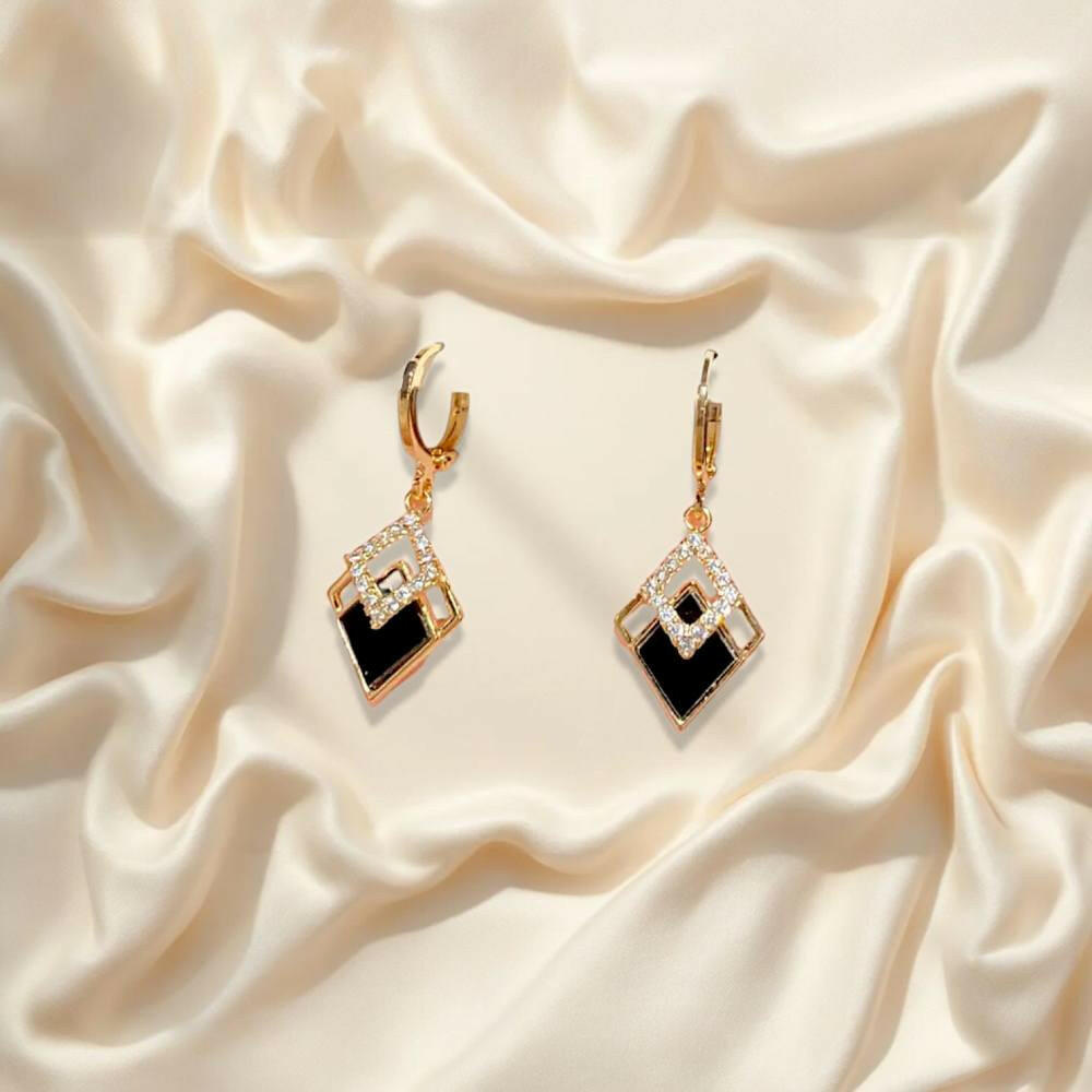 Elegant Geometric Rhombus Drop Earrings with Crystal Accents